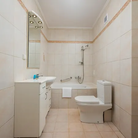 Ursus Standard By Bookinghost Apartamento *