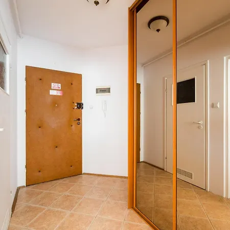 Apartamento Ursus Standard By Bookinghost Varsóvia
