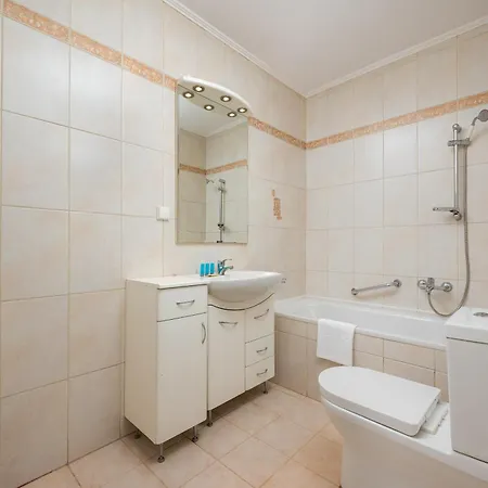 Ursus Standard By Bookinghost Apartamento *